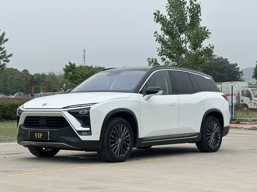 NIO ES8