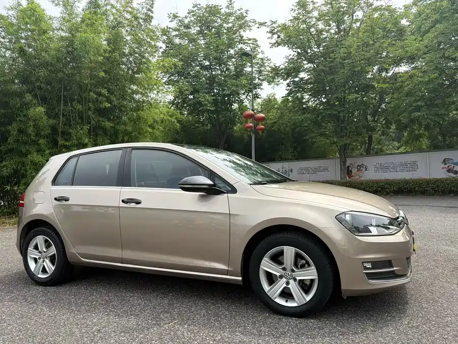 Volkswagen golf