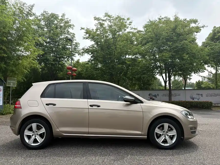 Volkswagen golf