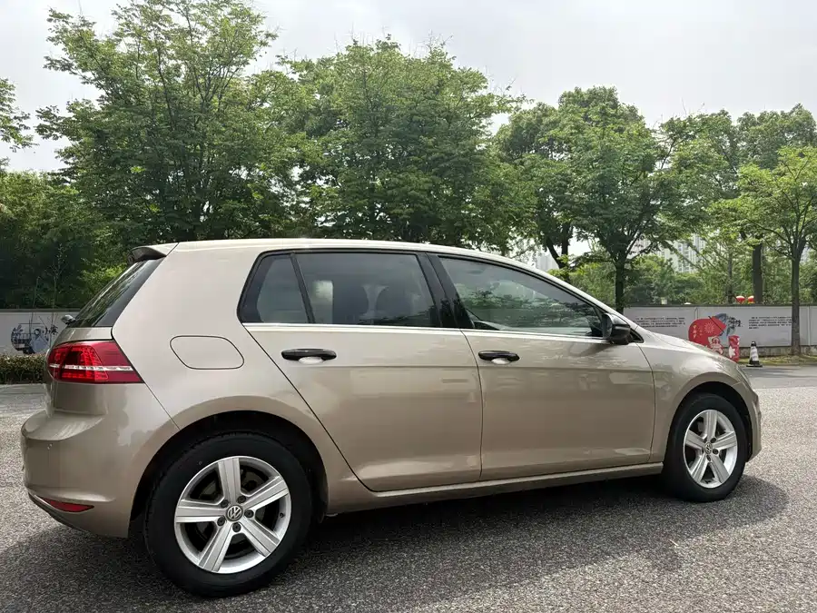 Volkswagen golf