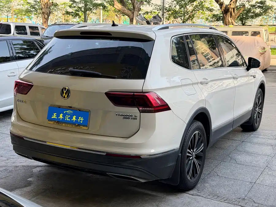 Volkswagen Tiguan L