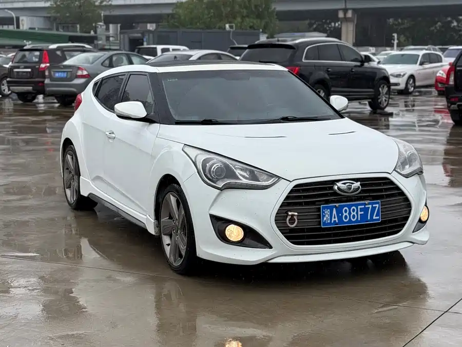 Hyundai Veloster