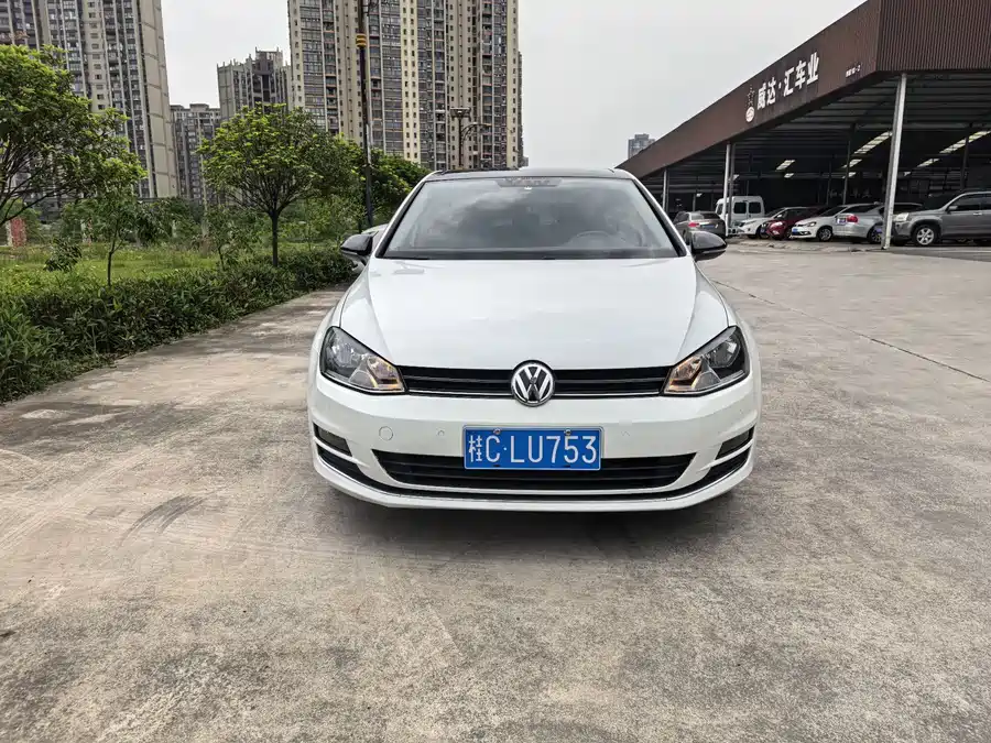 Volkswagen golf