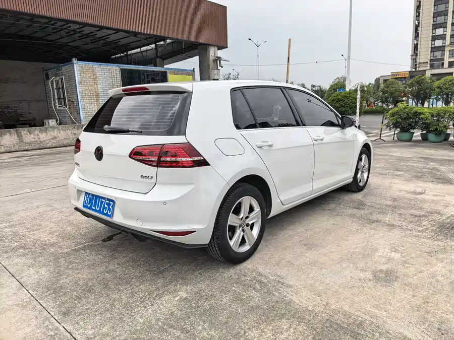 Volkswagen golf