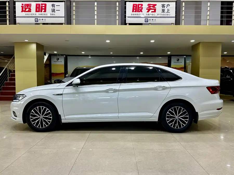 Volkswagen Sagitar