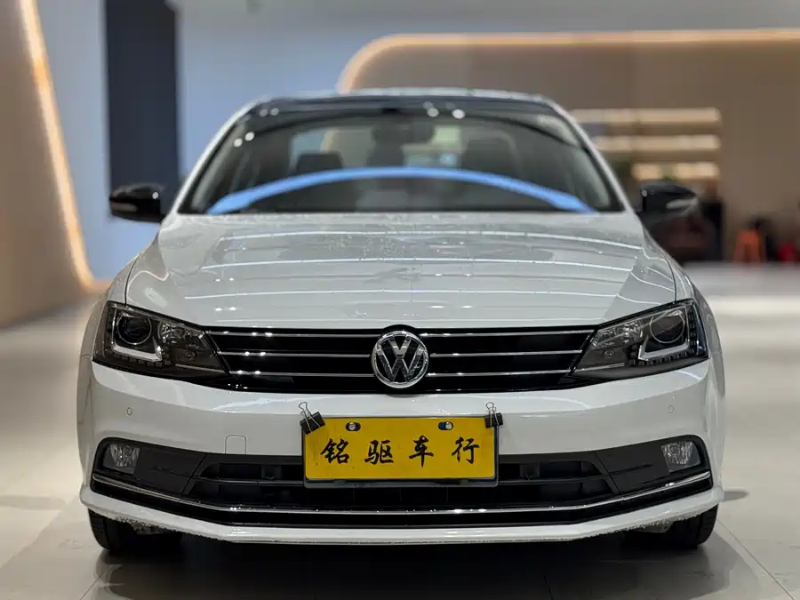 Volkswagen Sagitar