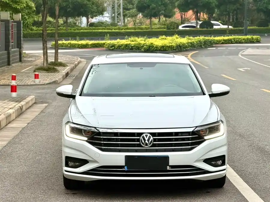 Volkswagen Sagitar