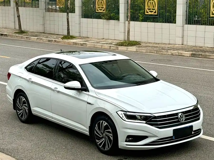 Volkswagen Sagitar