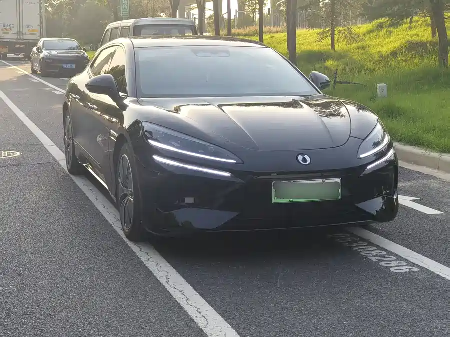 BYD Z9GT