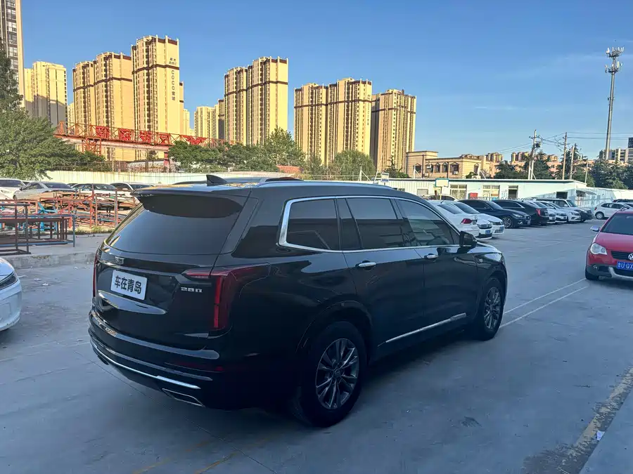 Cadillac XT6