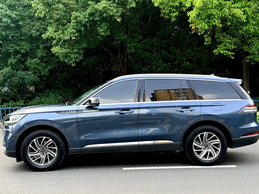 Lincoln Aviator