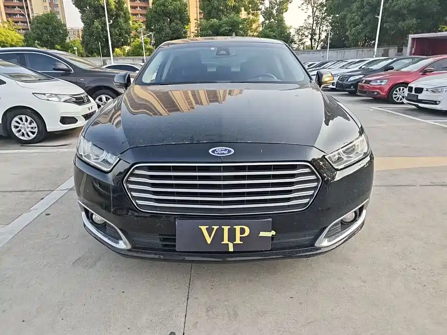 Ford Taurus