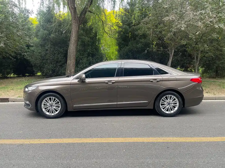Ford Taurus