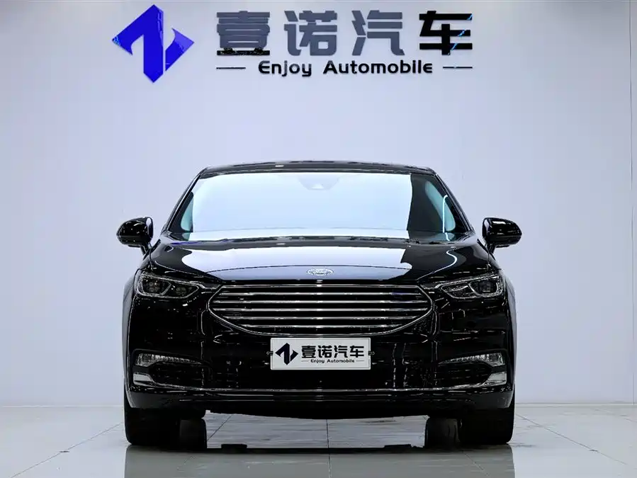 Ford Taurus