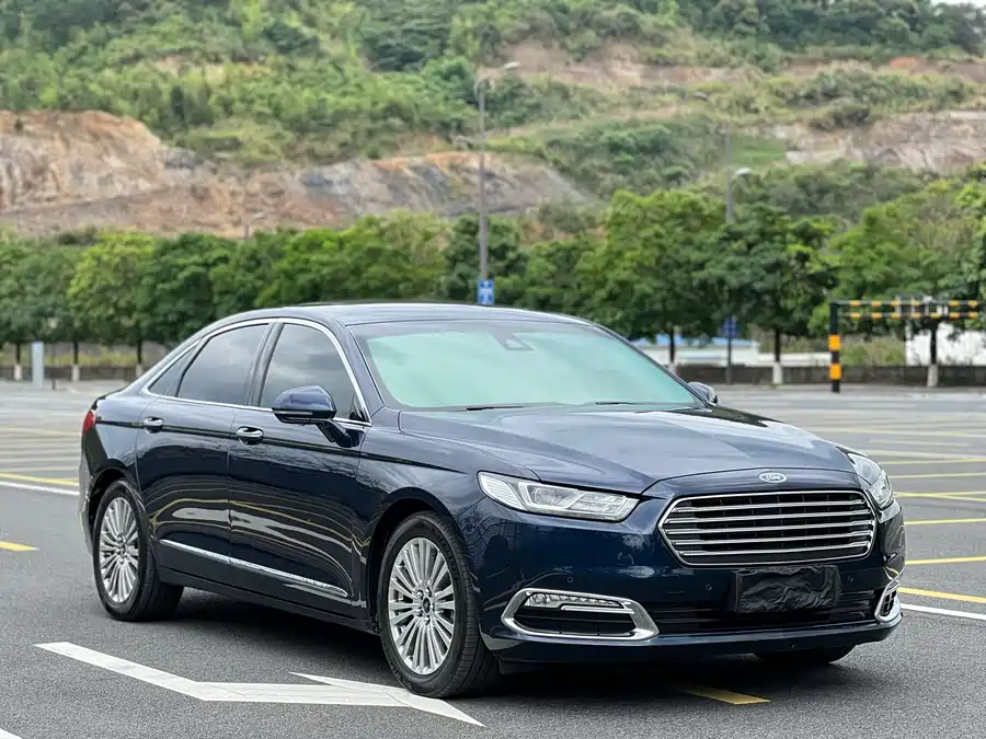 Ford Taurus