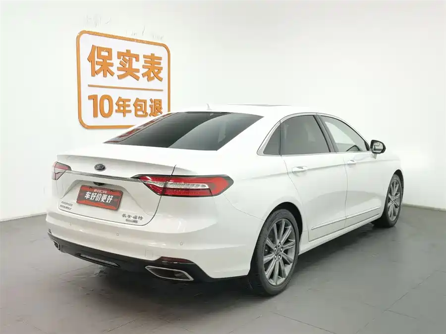Ford Taurus