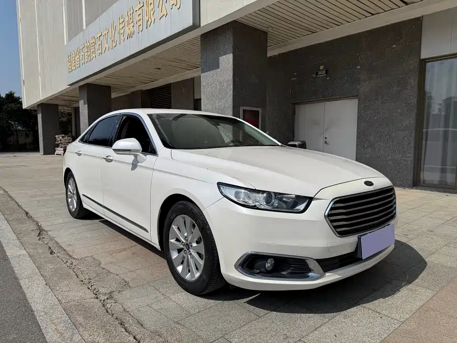 Ford Taurus