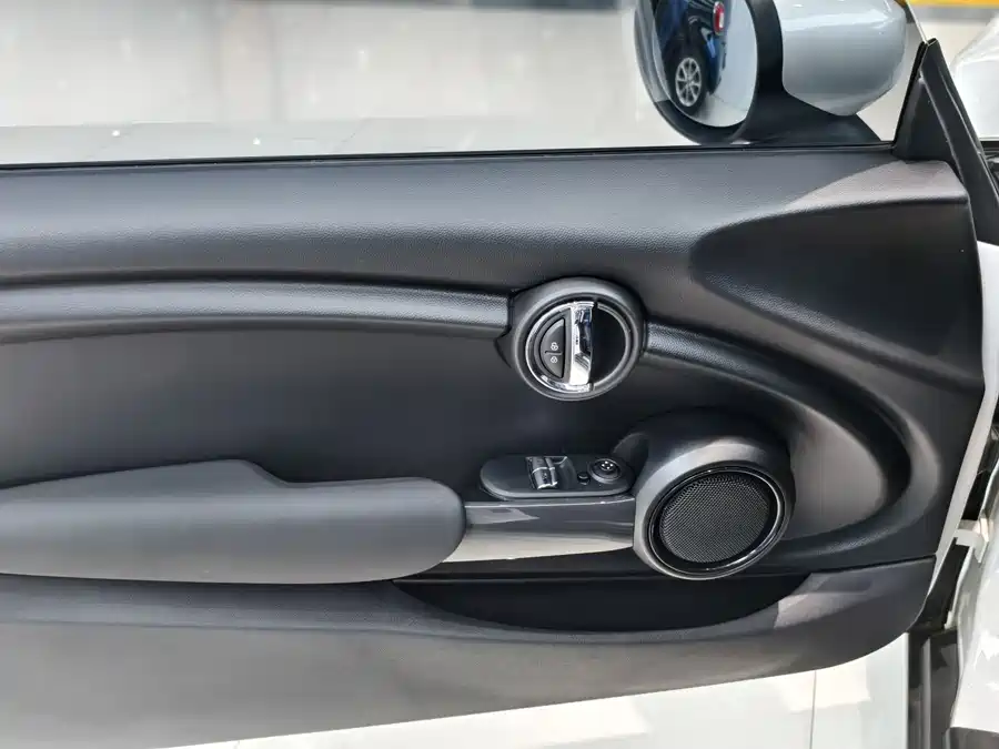 MINI 