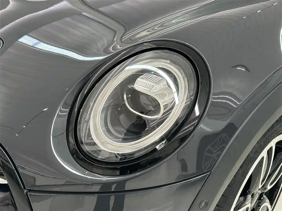 MINI 