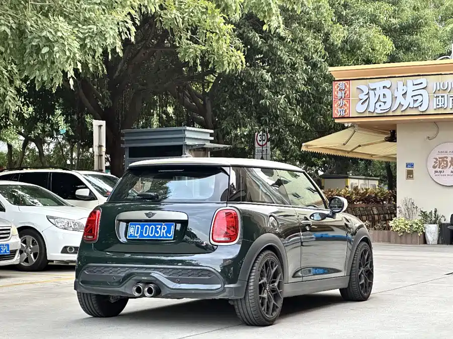MINI 