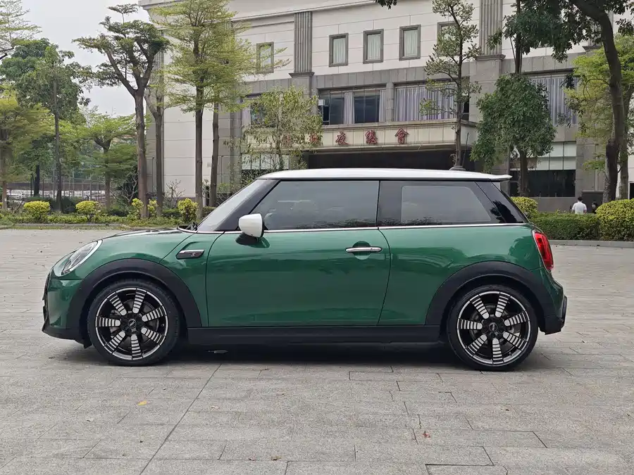 MINI 