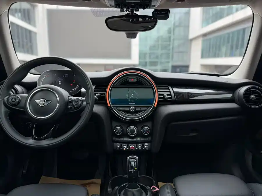 MINI 