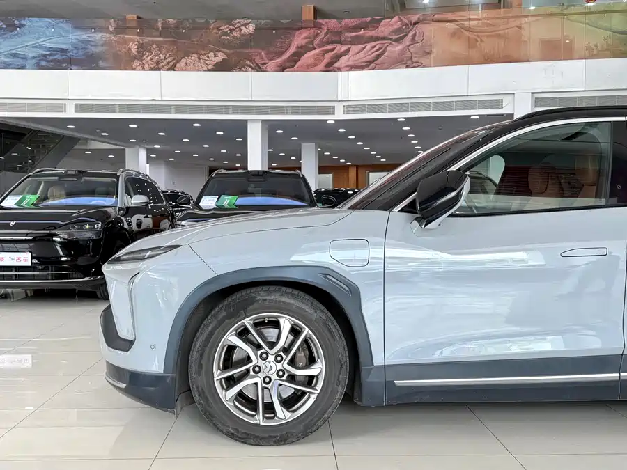 NIO ES6