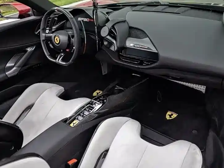 Ferrari SF90