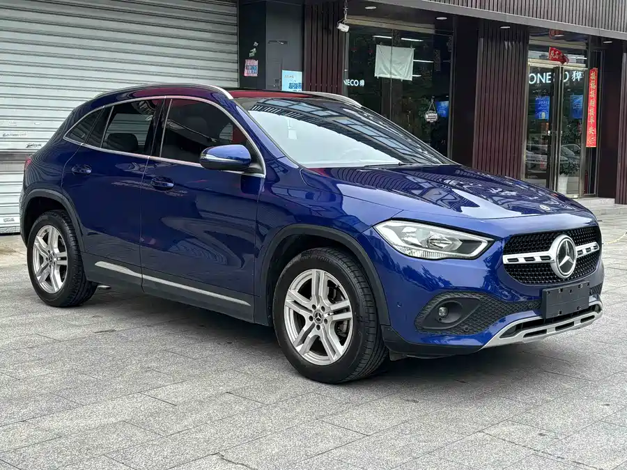 Mercedes Benz GLA