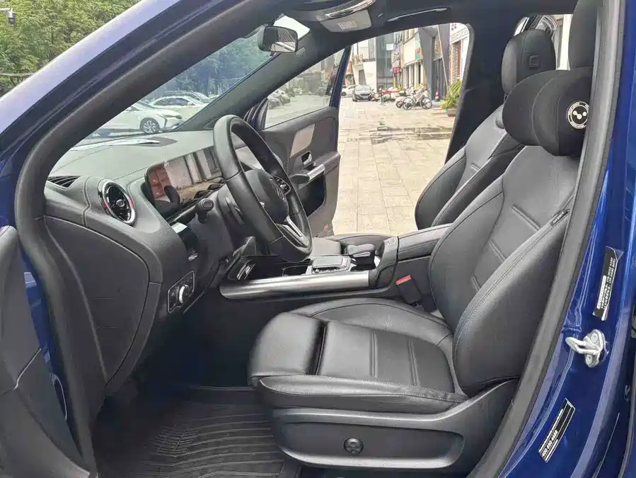 Mercedes Benz GLA