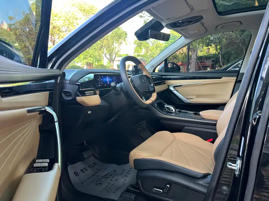 Geely Boyue L