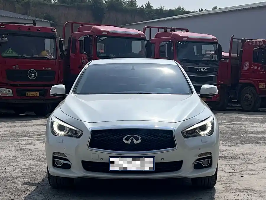 Infiniti Q50L
