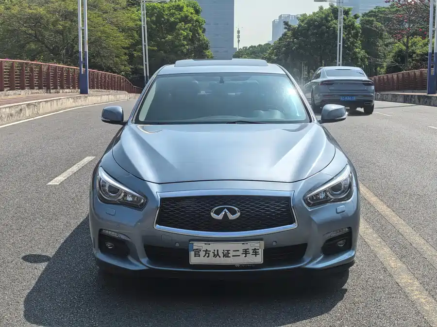 Infiniti Q50L