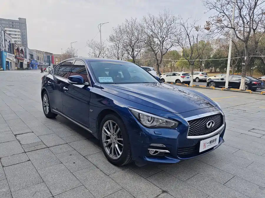 Infiniti Q50L