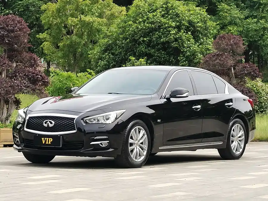 Infiniti Q50L