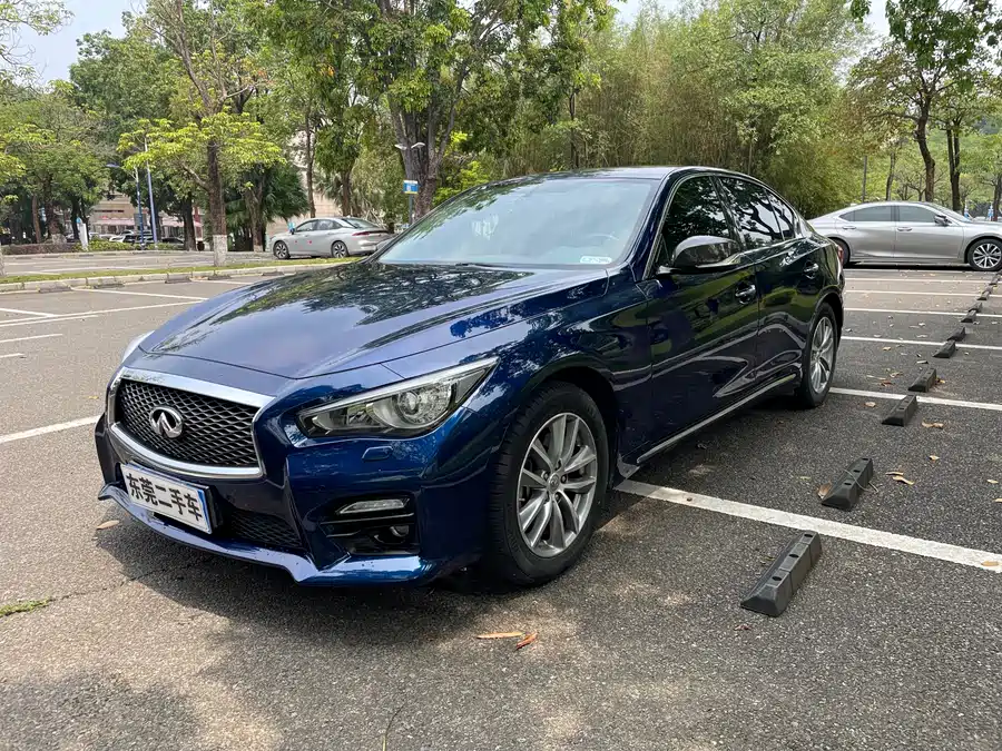 Infiniti Q50L