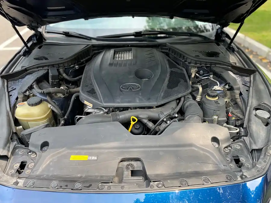 Infiniti Q50L
