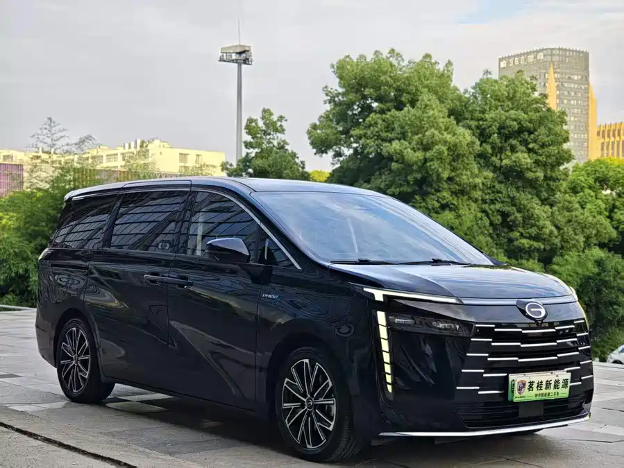 GAC Trumpchi E8 PHEV