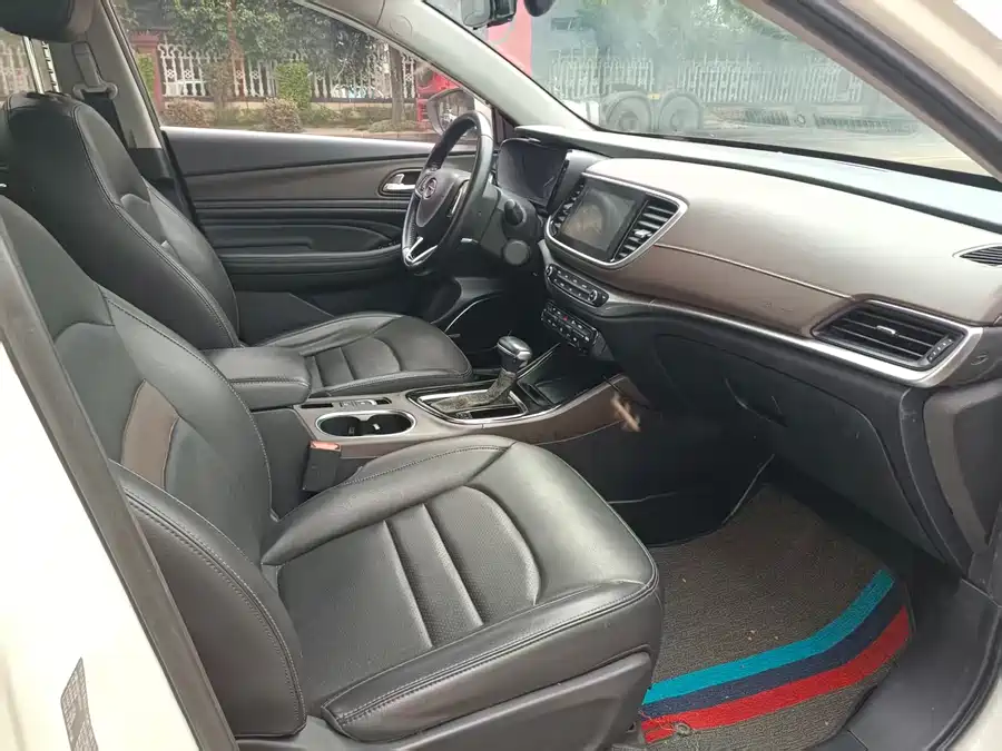 GAC Trumpchi GA4