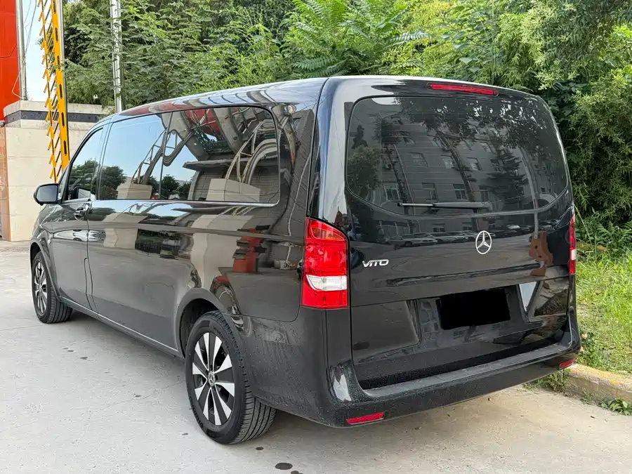 Mercedes Benz Vito