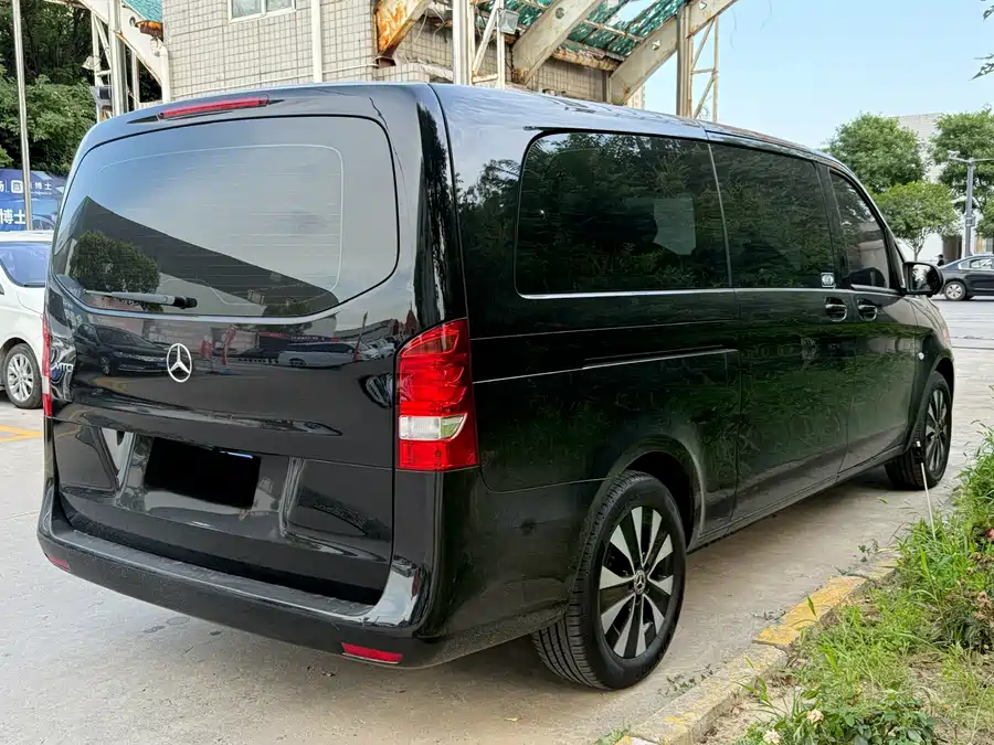 Mercedes Benz Vito