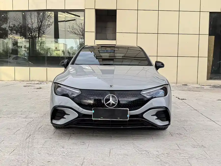 Mercedes Benz EQE