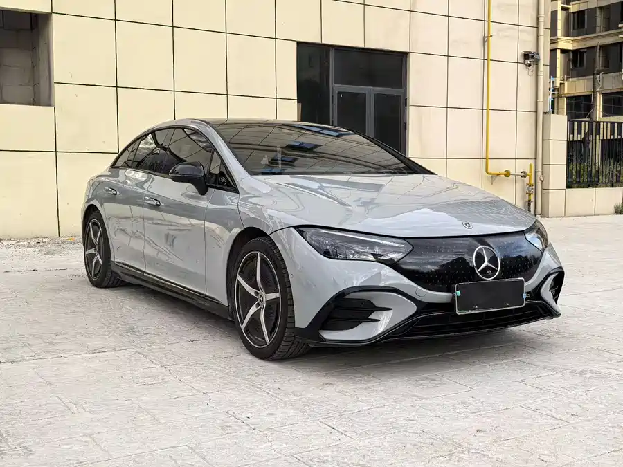 Mercedes Benz EQE
