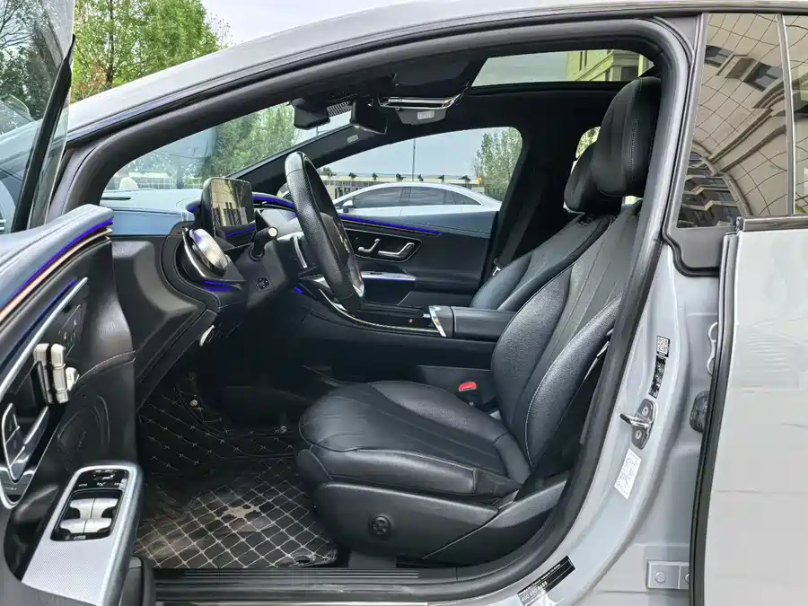 Mercedes Benz EQE