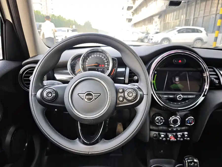MINI 