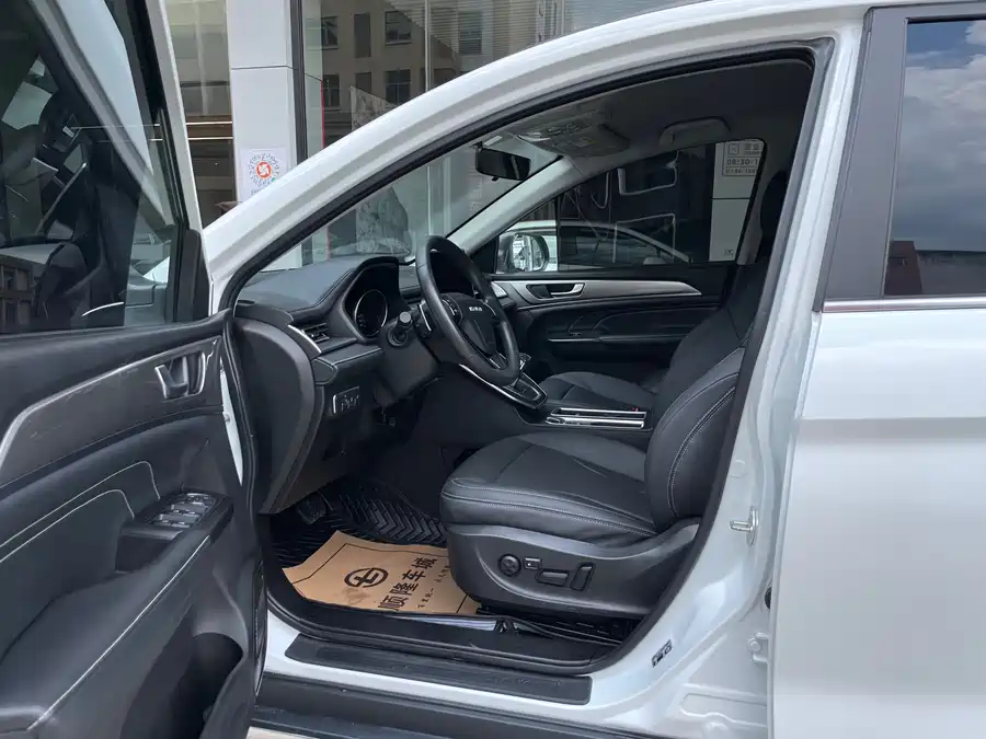 Haval M6