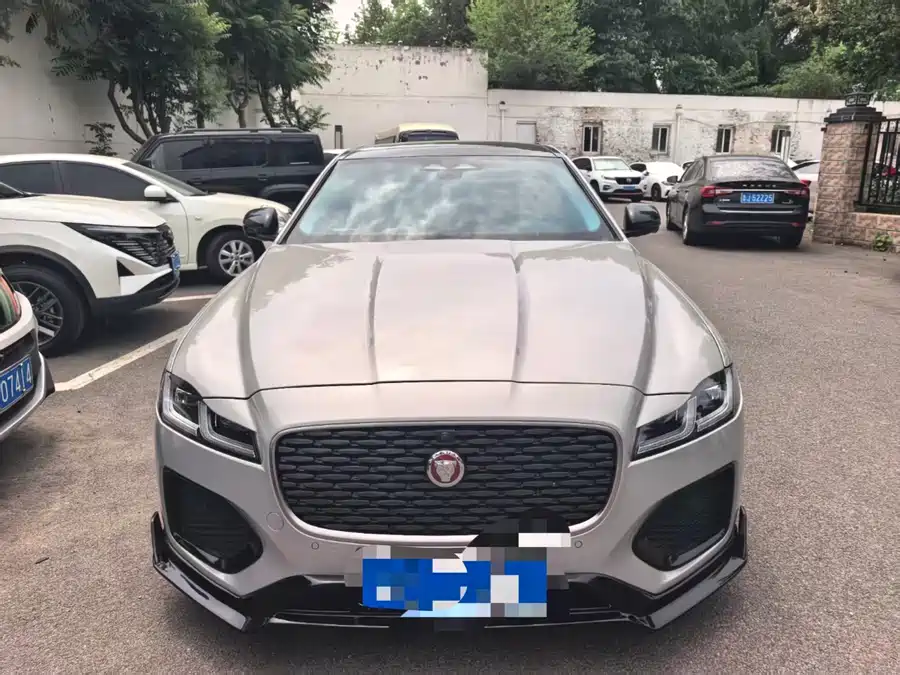 Jaguar XFL