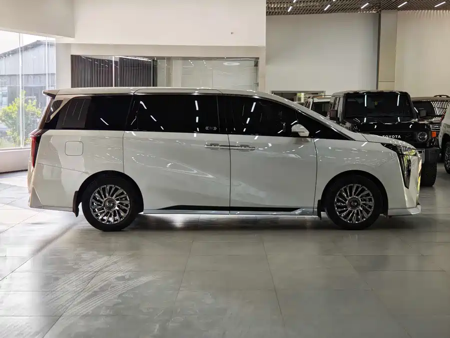 GAC Trumpchi M8