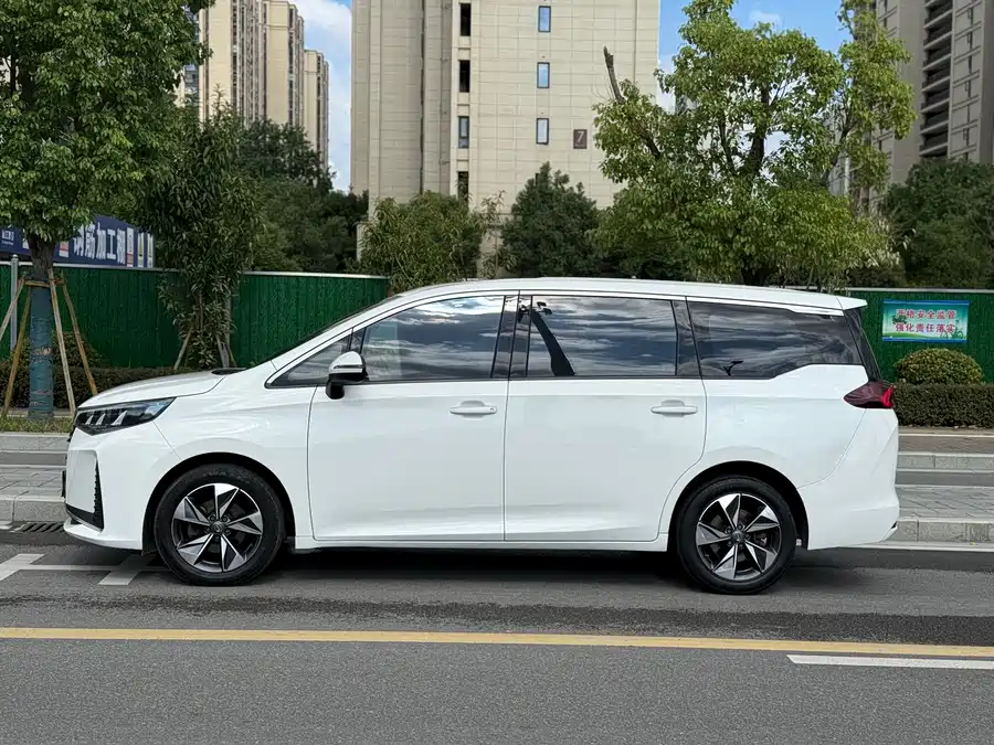 GAC Trumpchi M6