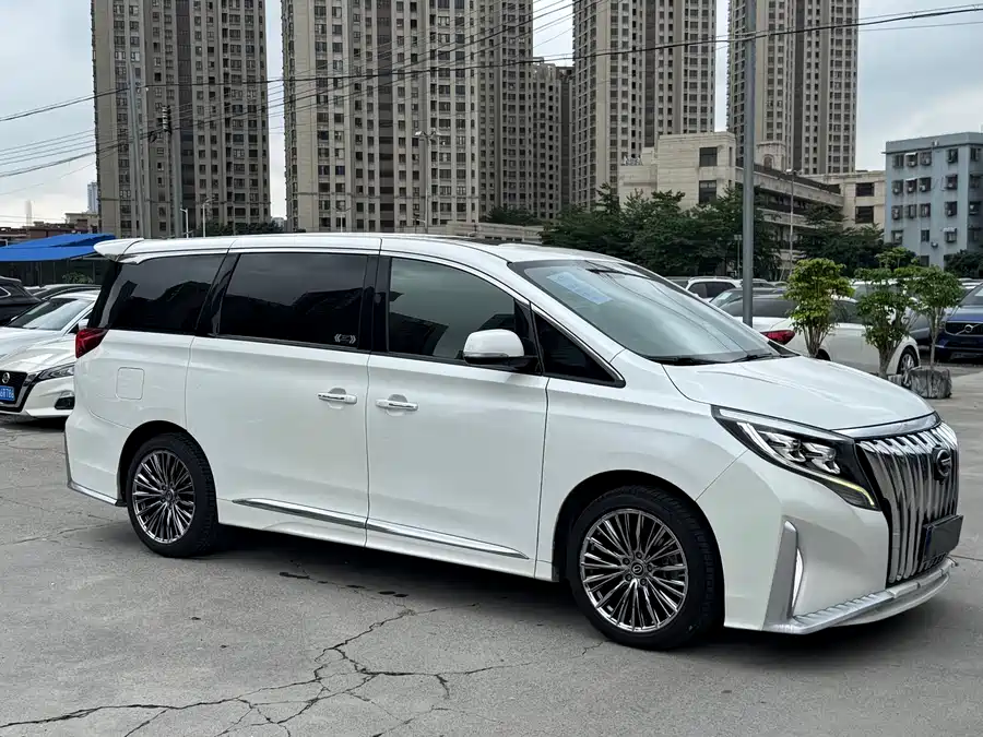 GAC Trumpchi M8